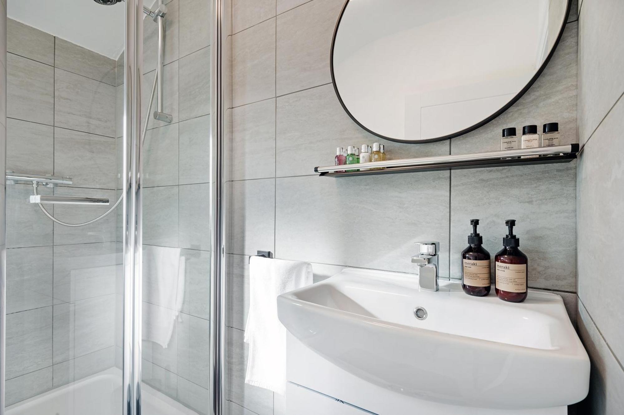 London Paddington Station Apartments Buitenkant foto